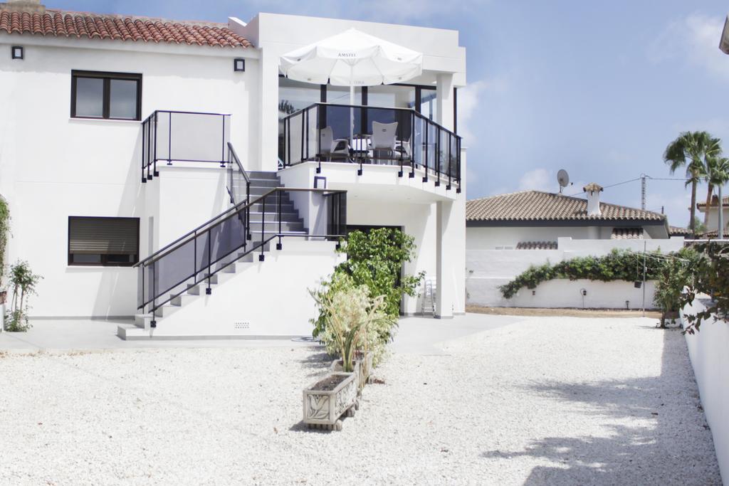 Apartamentos Paraiso El Albir Bilik gambar